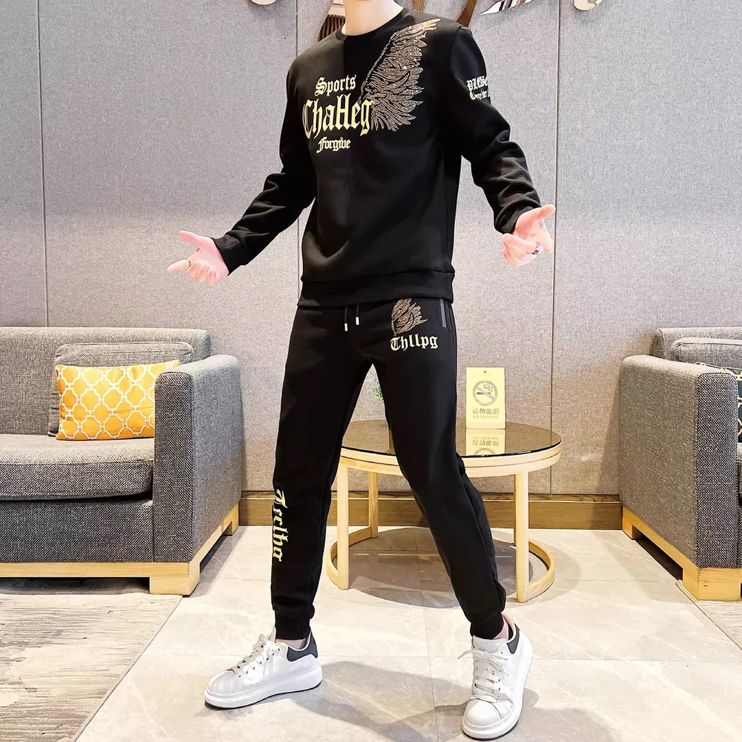 🅿️460 [ChampionHearts] Hot-selling suit is coming. Focus on the original version of the official website. 2025 new hot-selling sweatshirt suit. The original order is the best. 🇭🇰The meticulous work of top designers. It has a fitting and perfect upper body effect. All-natural high-quality Tencel Roman cotton 100%, close-fitting comfort, noble and elegant! Original hardware embodies elegance and nobility! Counter size: M-4XL (up to 190 pounds)